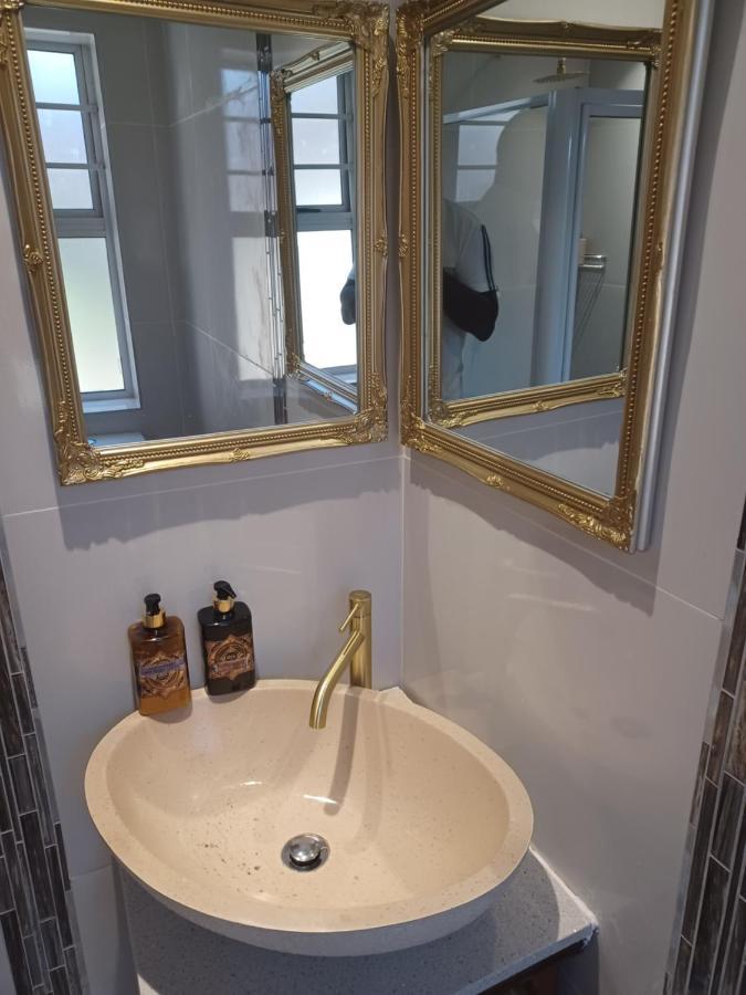 Summerstrand Self Catering For Two Порт-Элизабет Экстерьер фото